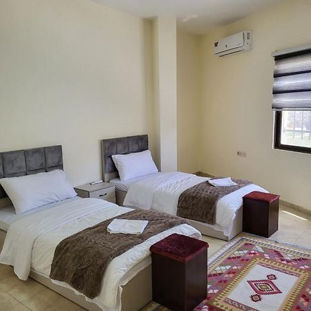 Ibn Kathir Apartment Madaba Exterior photo