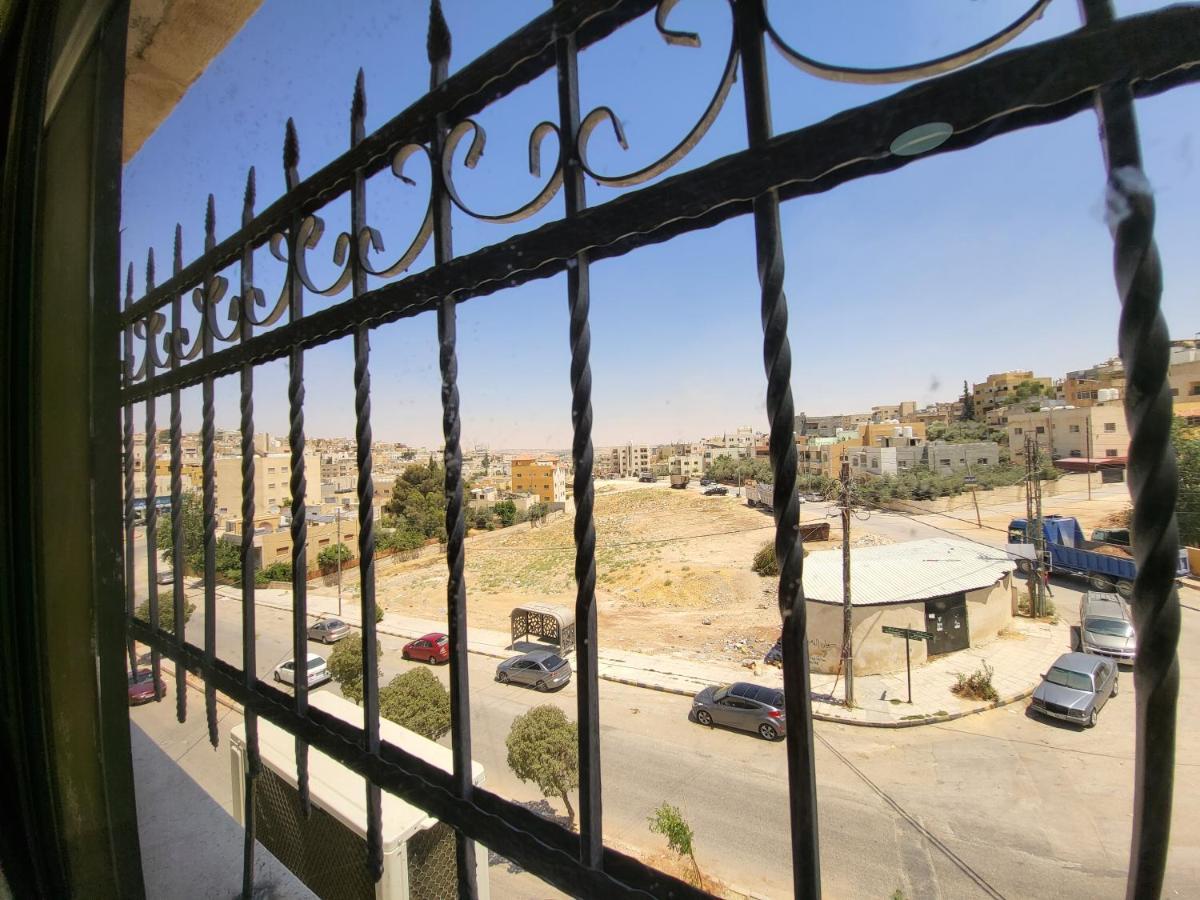 Ibn Kathir Apartment Madaba Exterior photo
