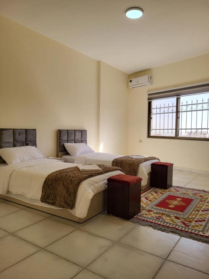Ibn Kathir Apartment Madaba Exterior photo
