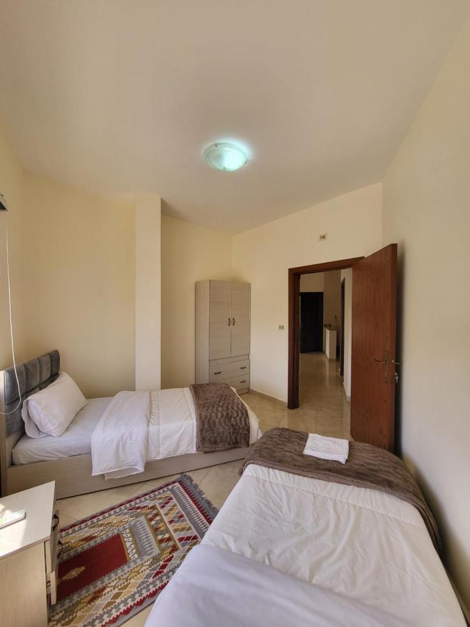 Ibn Kathir Apartment Madaba Exterior photo
