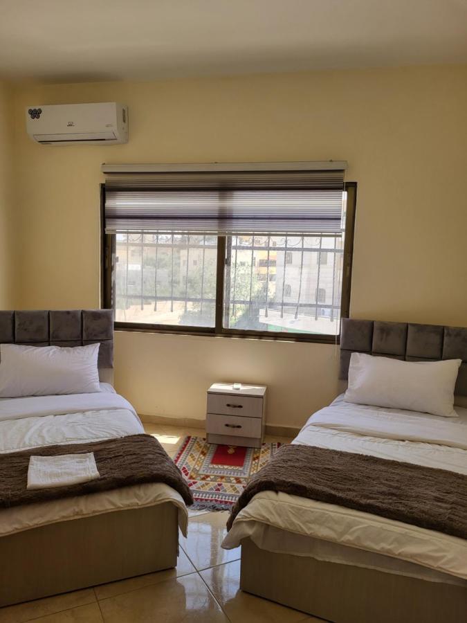 Ibn Kathir Apartment Madaba Exterior photo